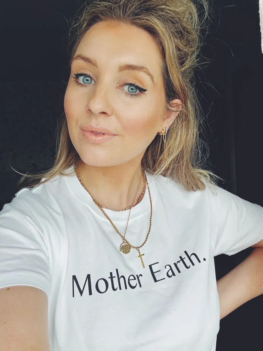 100% GOTs Certified Organic Cotton Mother Earth T-shirt