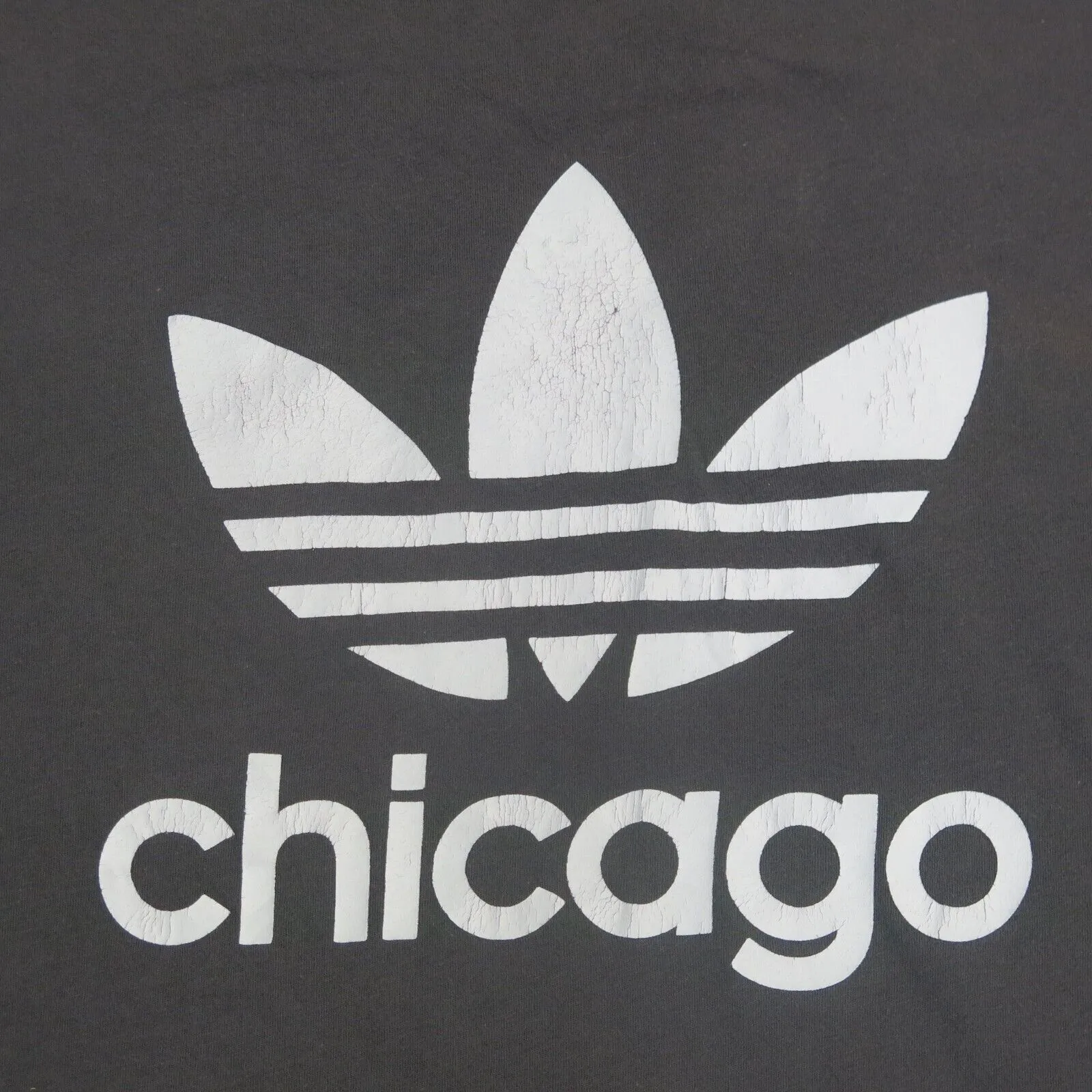 Adidas Chicago Mens Pullover T Shirt Crew Neck Short Sleeve Gray Size Medium