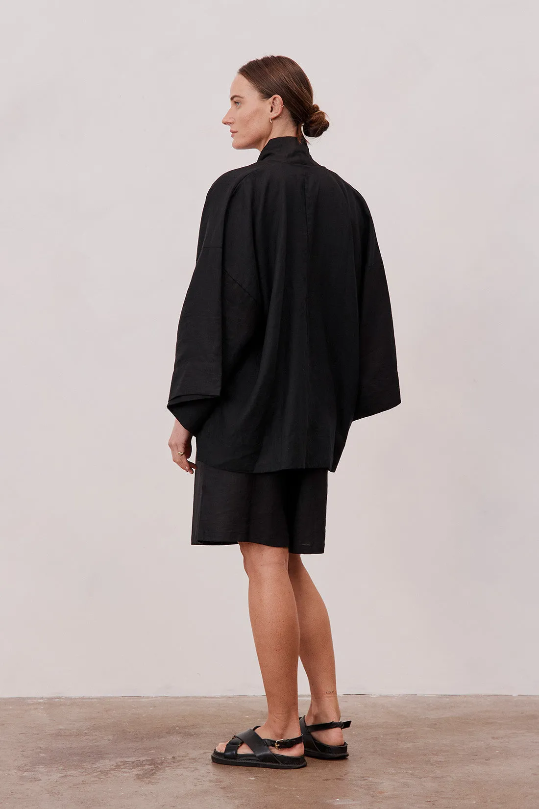 Anya Linen Kimono Black