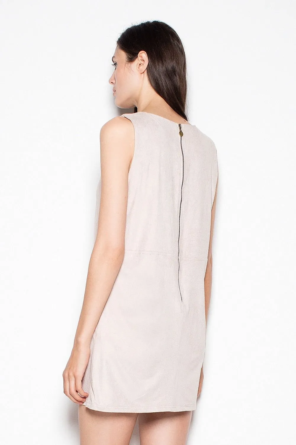 Chic Versatility: Venaton Midi Dress for Effortless Daytime Glamour