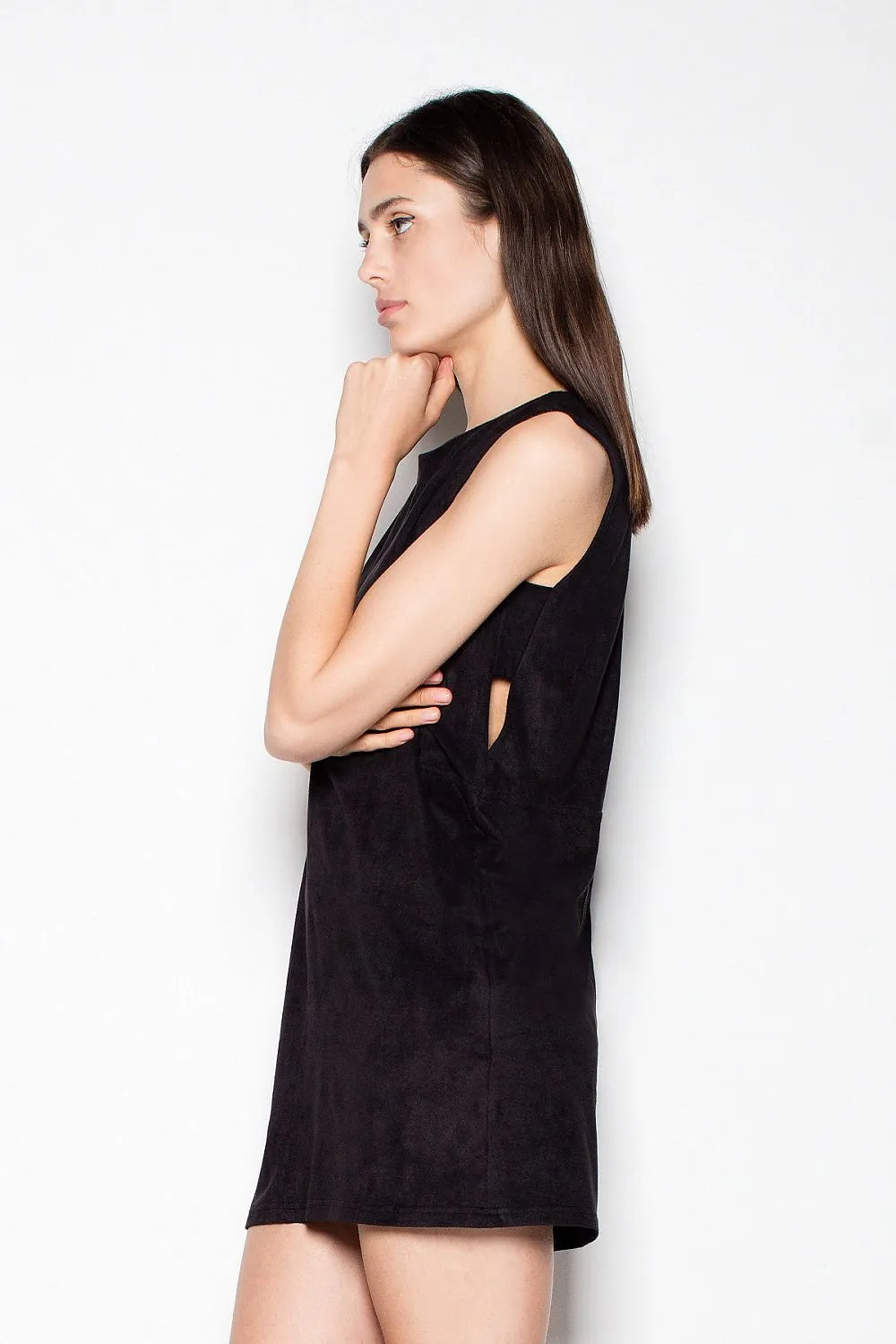 Chic Versatility: Venaton Midi Dress for Effortless Daytime Glamour