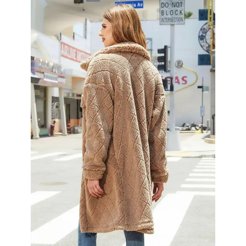 Dropped Shoulder Coat Elevates Luxury Fashion for Women Effortlessly