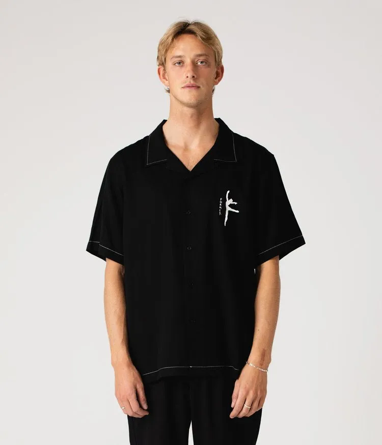 FORMER - MARILYN SUSPENSION SS SHIRT - BLACK