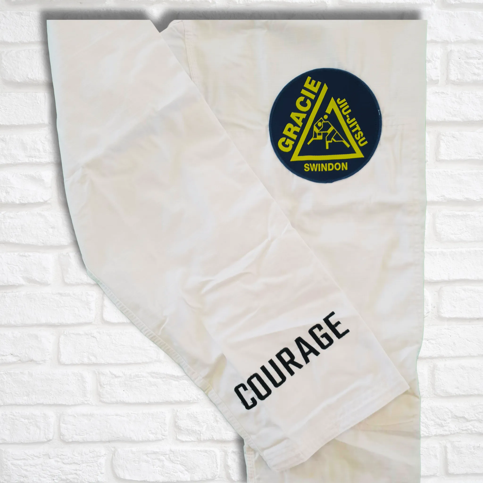 Gracie Swindon / Ground Force Adults Courage V1 Lightweight GI - White (pick-up only)