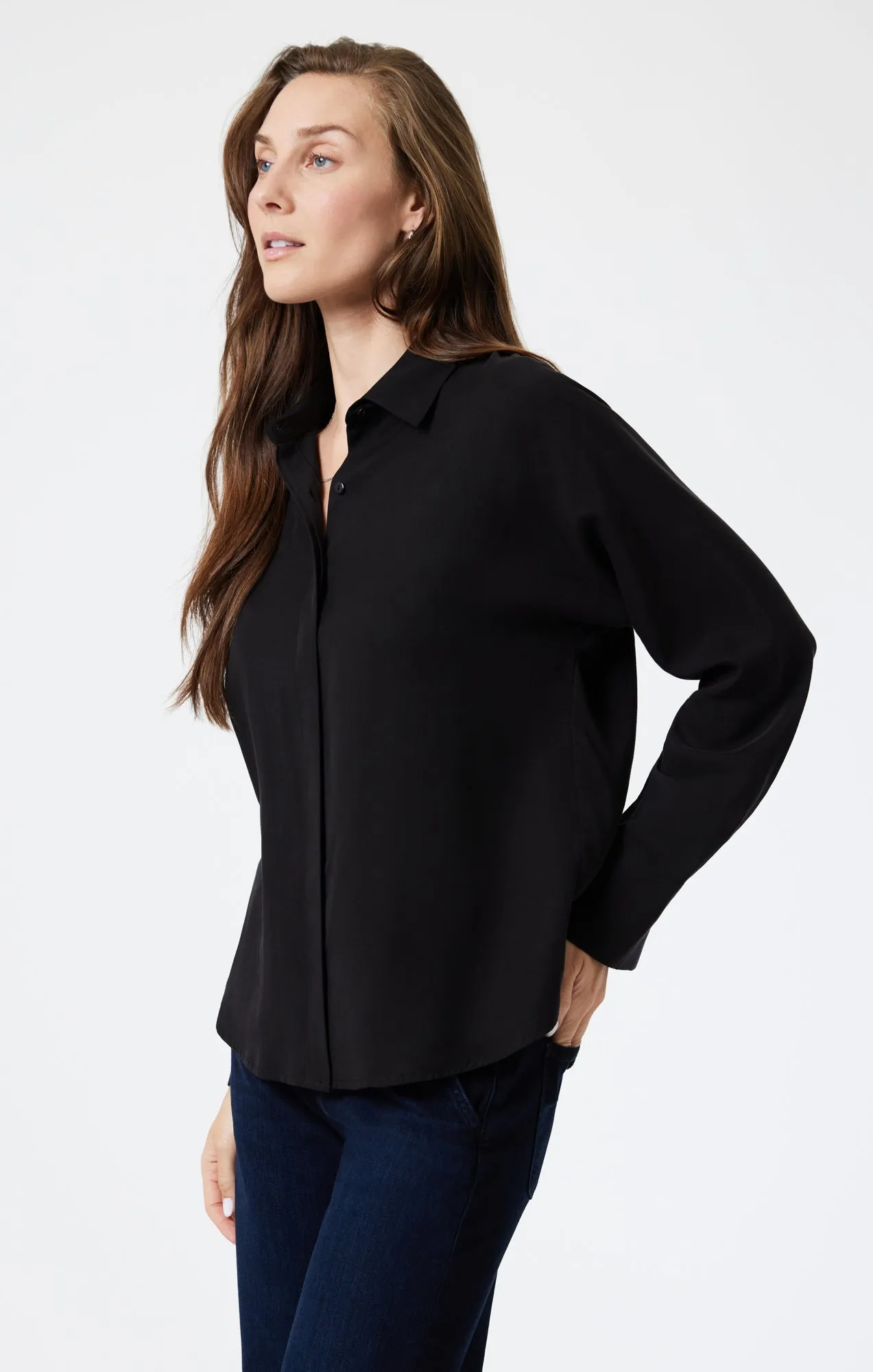 LONG SLEEVE TENCEL SHIRT IN BLACK