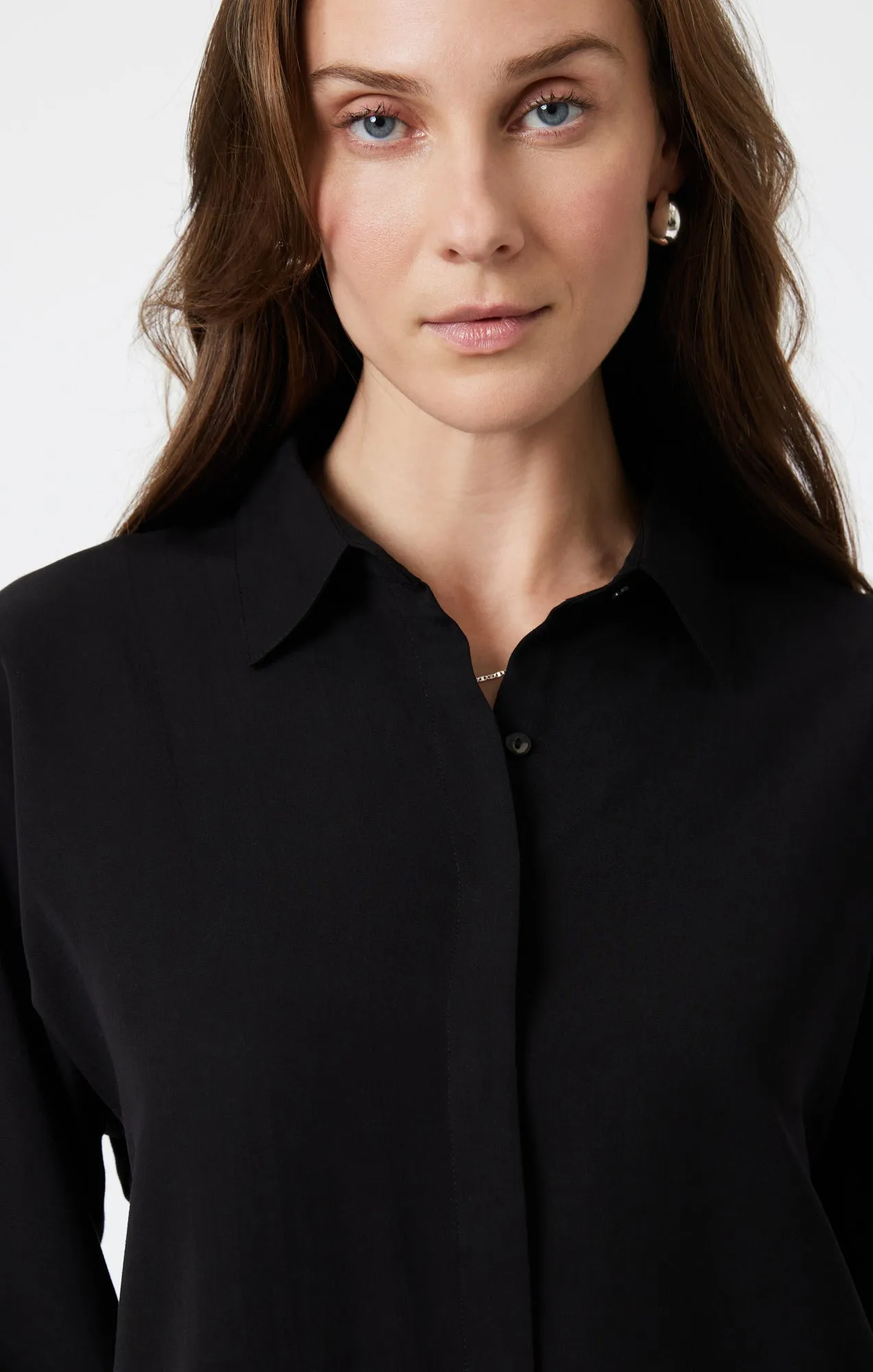 LONG SLEEVE TENCEL SHIRT IN BLACK