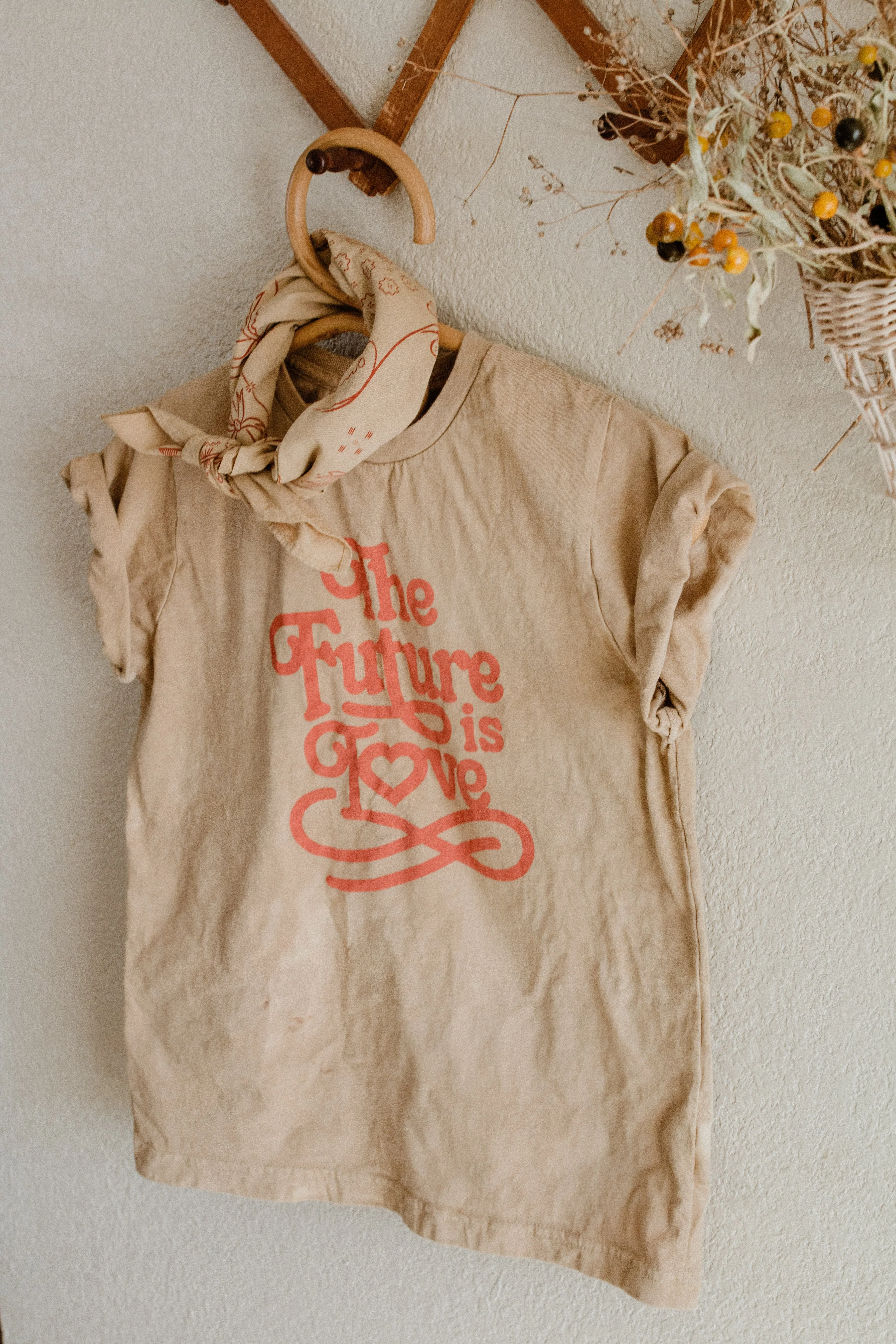 Naturally dyed cotton T shirt - the Future is Love graphic T shirt YOUTH-KIDS