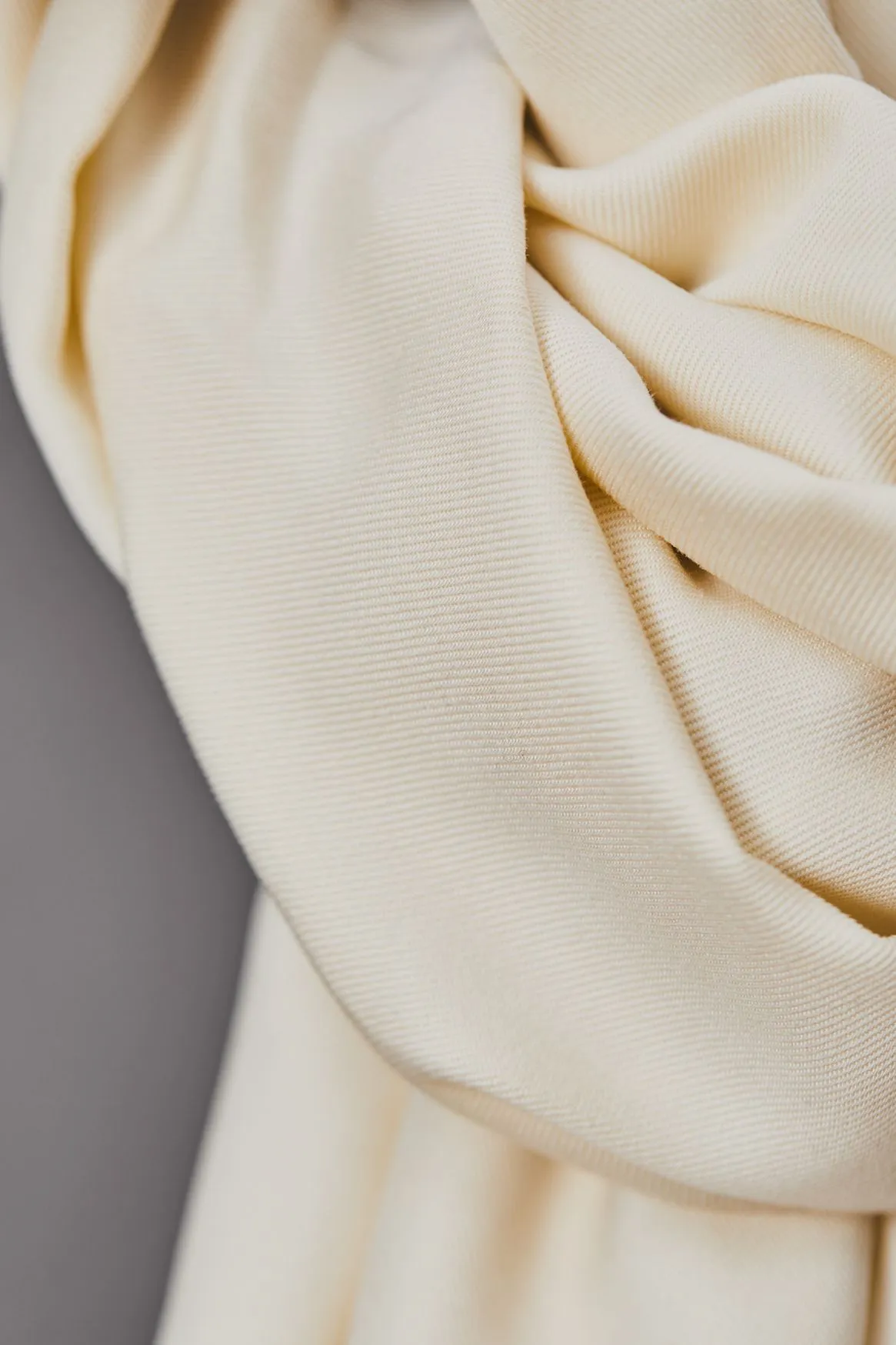 Smooth Drape Twill with TENCEL™ fibres - Shell - Meet Milk