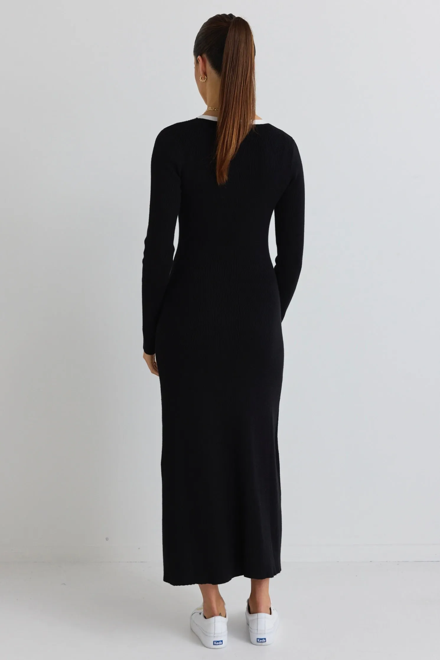 Spree Black and White V Neck Rib Knit Maxi Dress