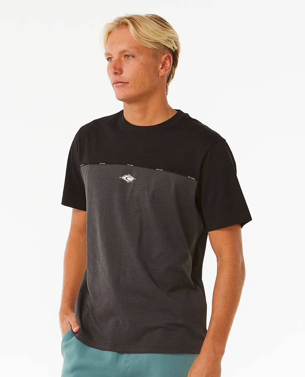 Vaporcool Medina Seacell T-Shirt in Black