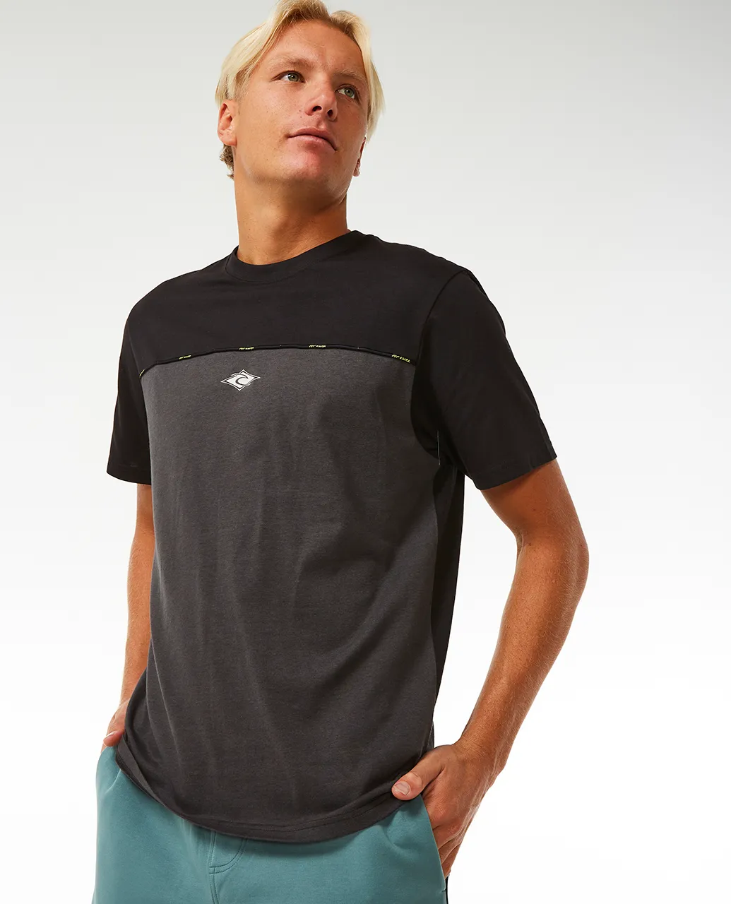 Vaporcool Medina Seacell T-Shirt in Black